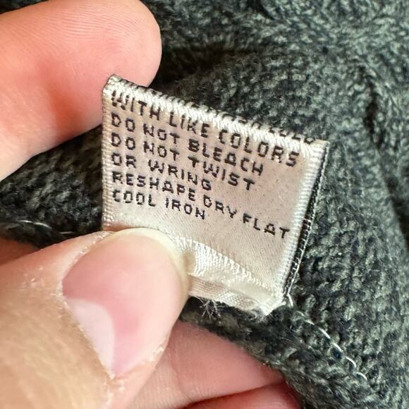 Western Connection Gray Knit Sweater Size Medium - Picture 6 of 6